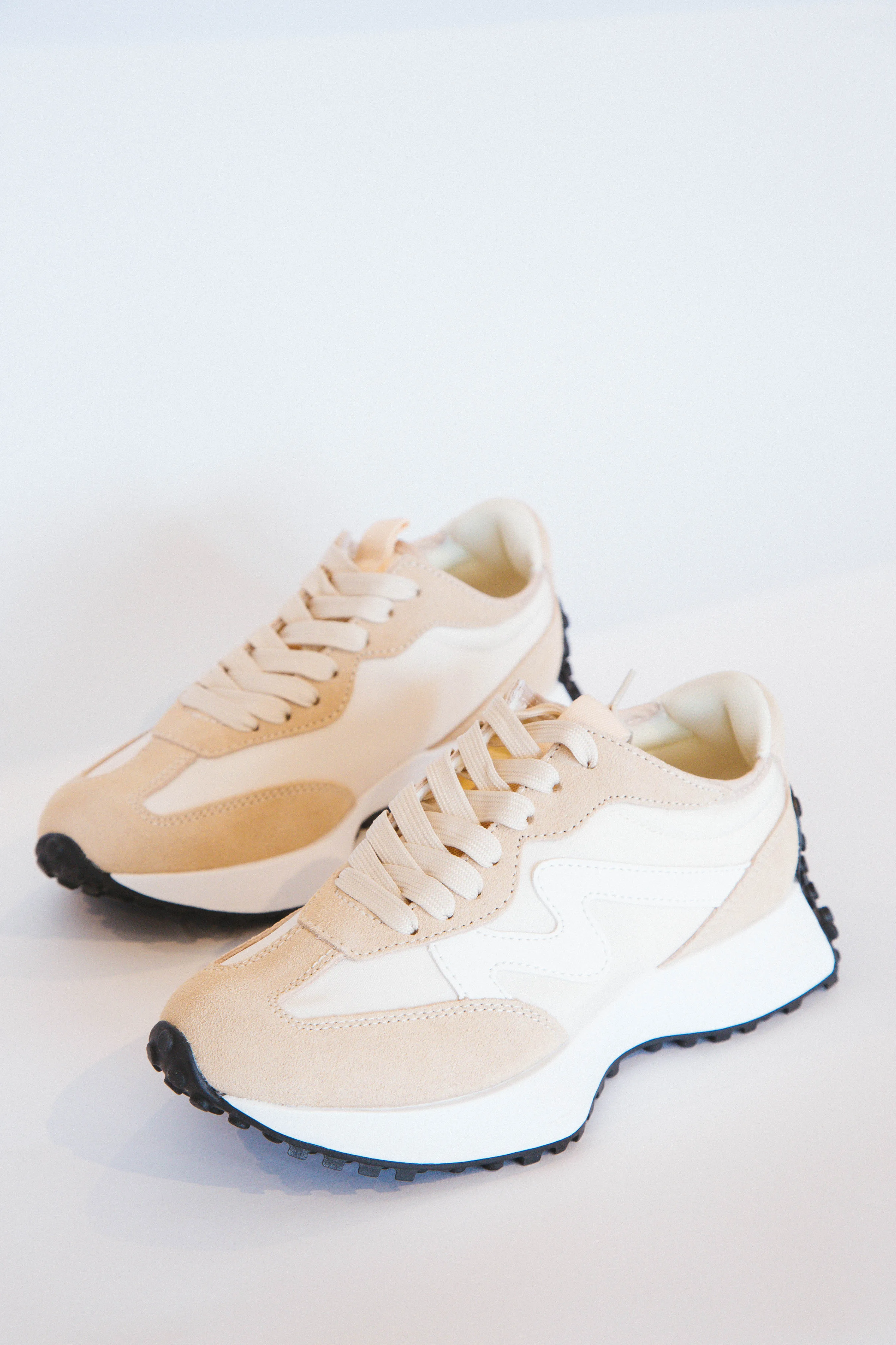 Campo Retro Lace-Up Sneaker, Natural Multi | Steve Madden